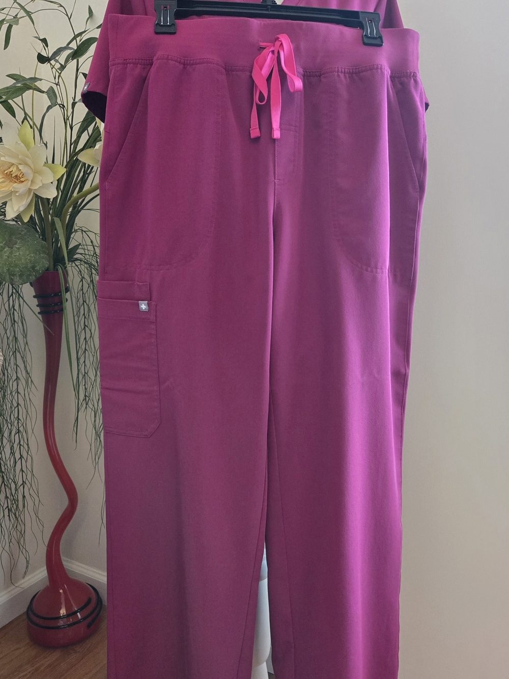 FIGS Limited Edition Women Dark Magenta Scrub Set XL Casma top and Izabel Pants
